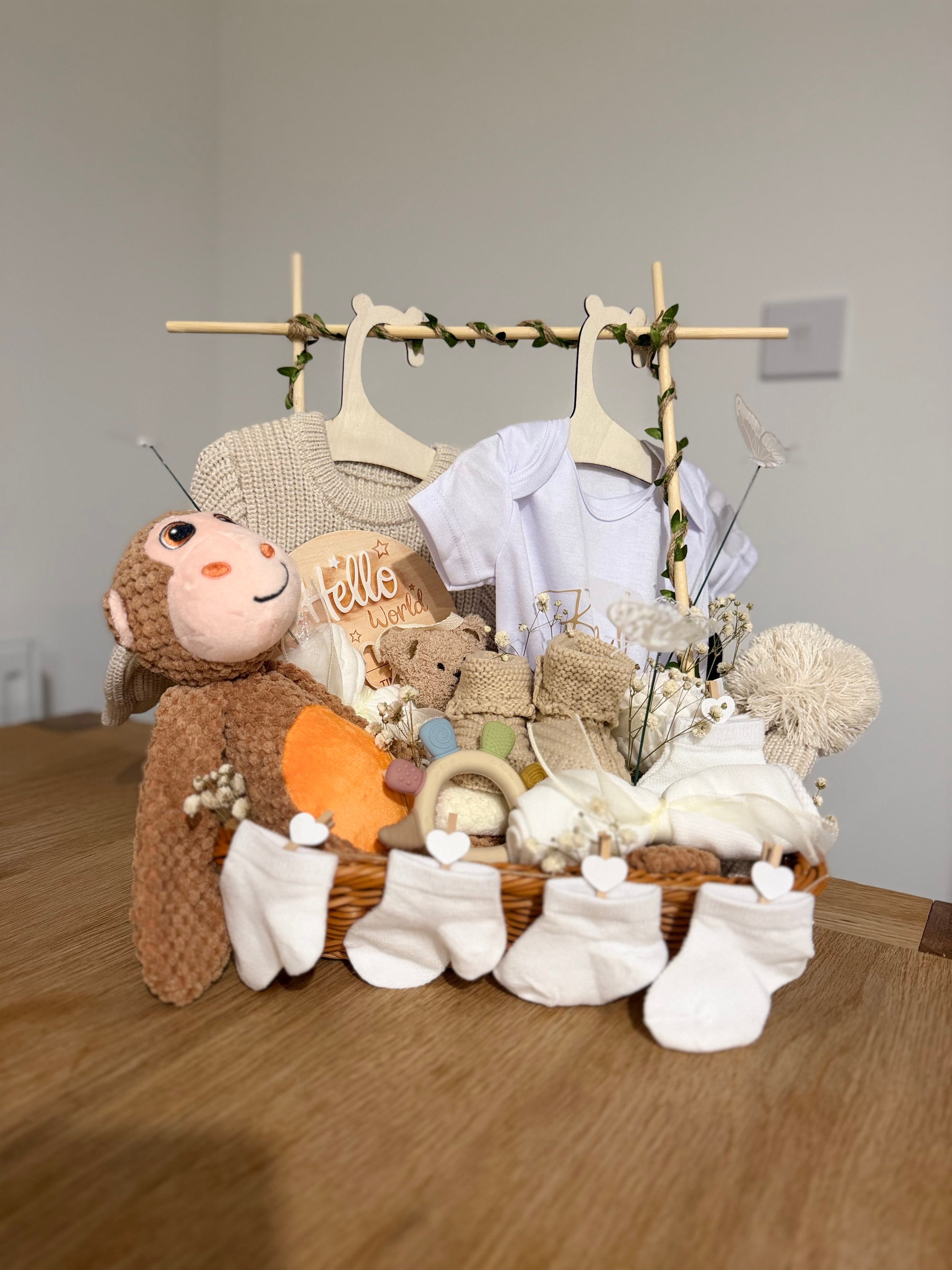 ✨Gender Reveal Surprise Hamper🤎